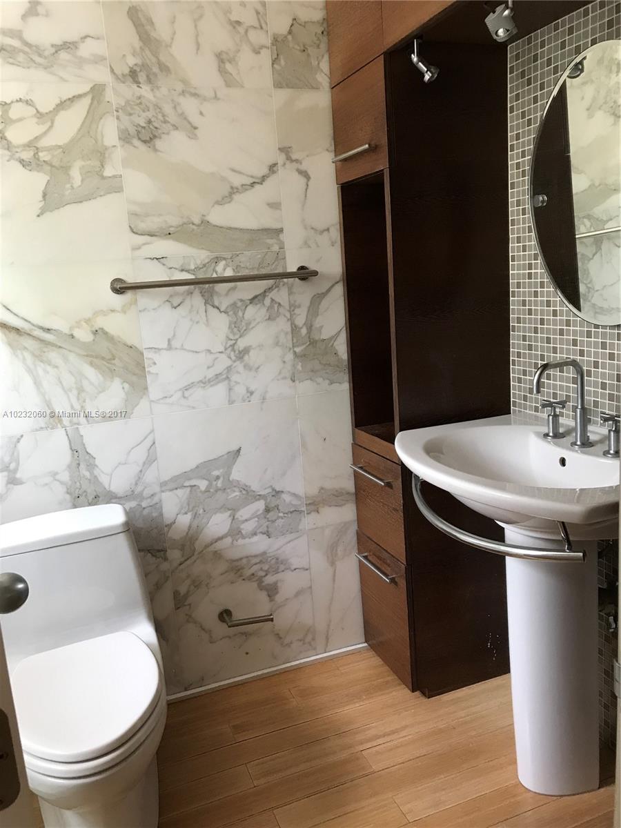 W T HARDEES SUB - Residential Lease