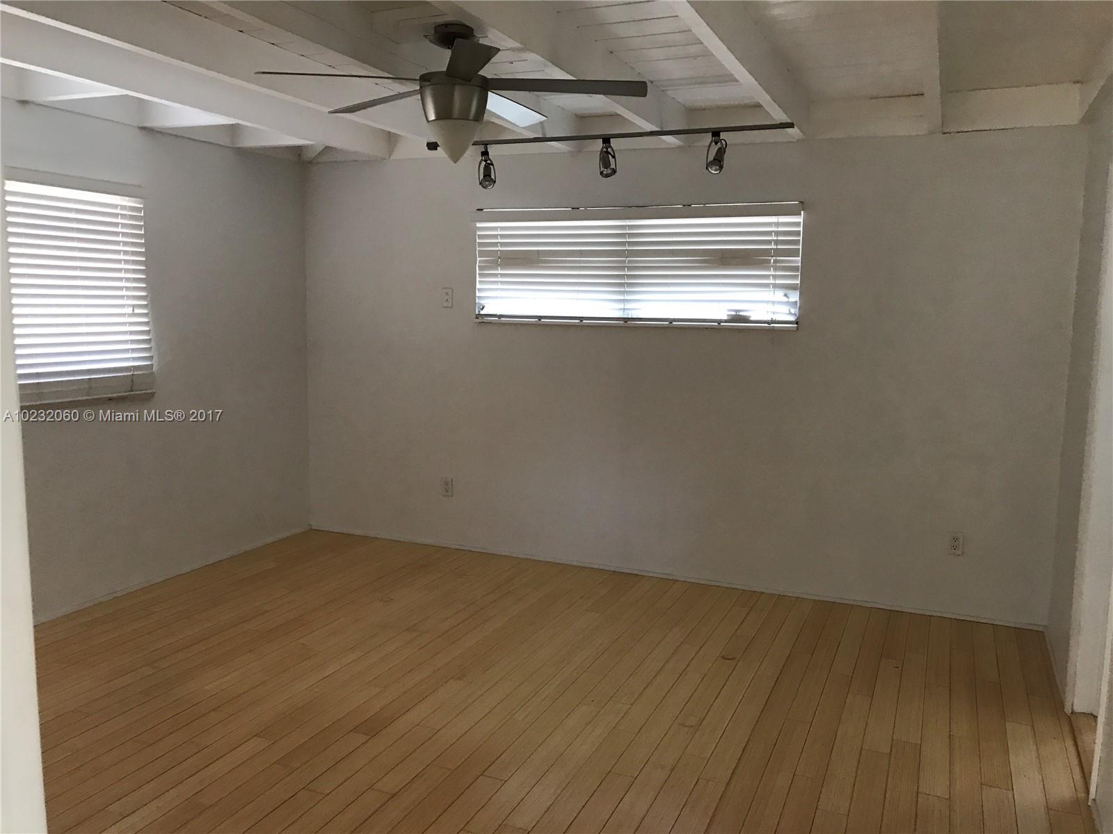 W T HARDEES SUB - Residential Lease