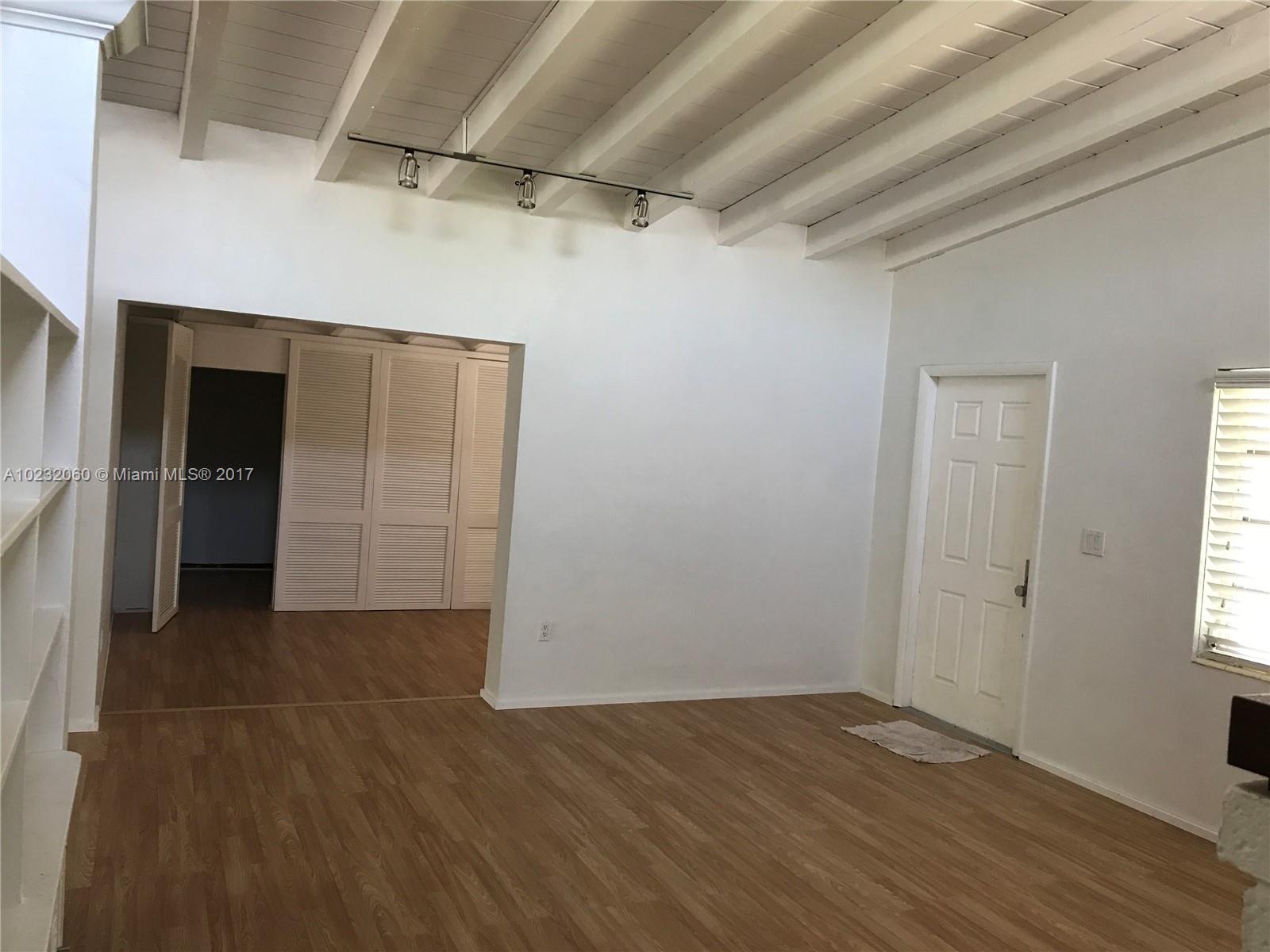 W T HARDEES SUB - Residential Lease