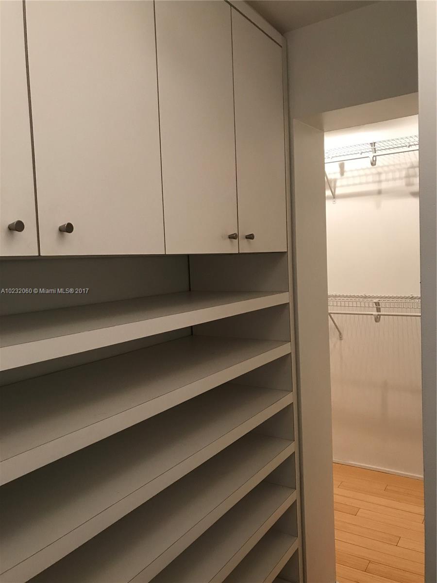 W T HARDEES SUB - Residential Lease