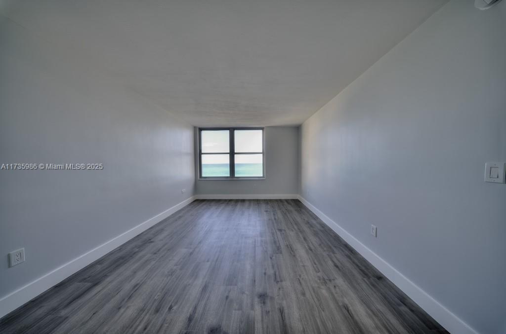 TRITON TOWER CONDO - Residential