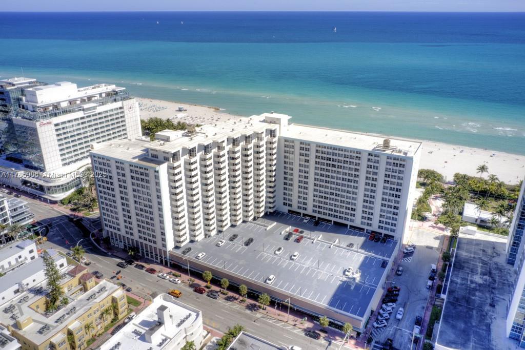2899 Collins Ave 1203