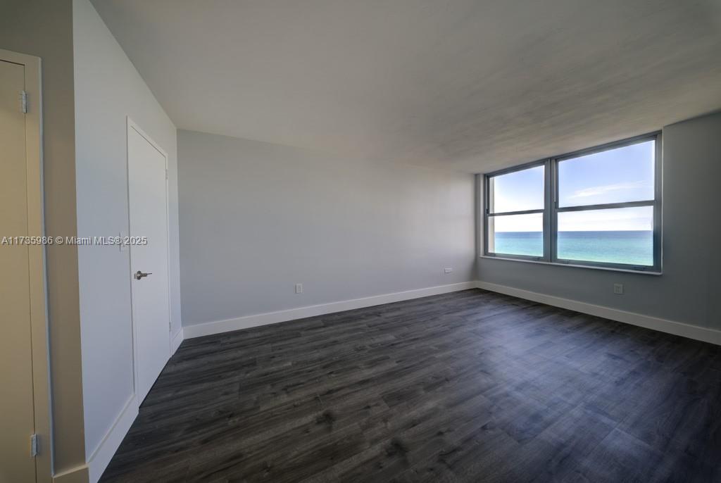 TRITON TOWER CONDO - Residential