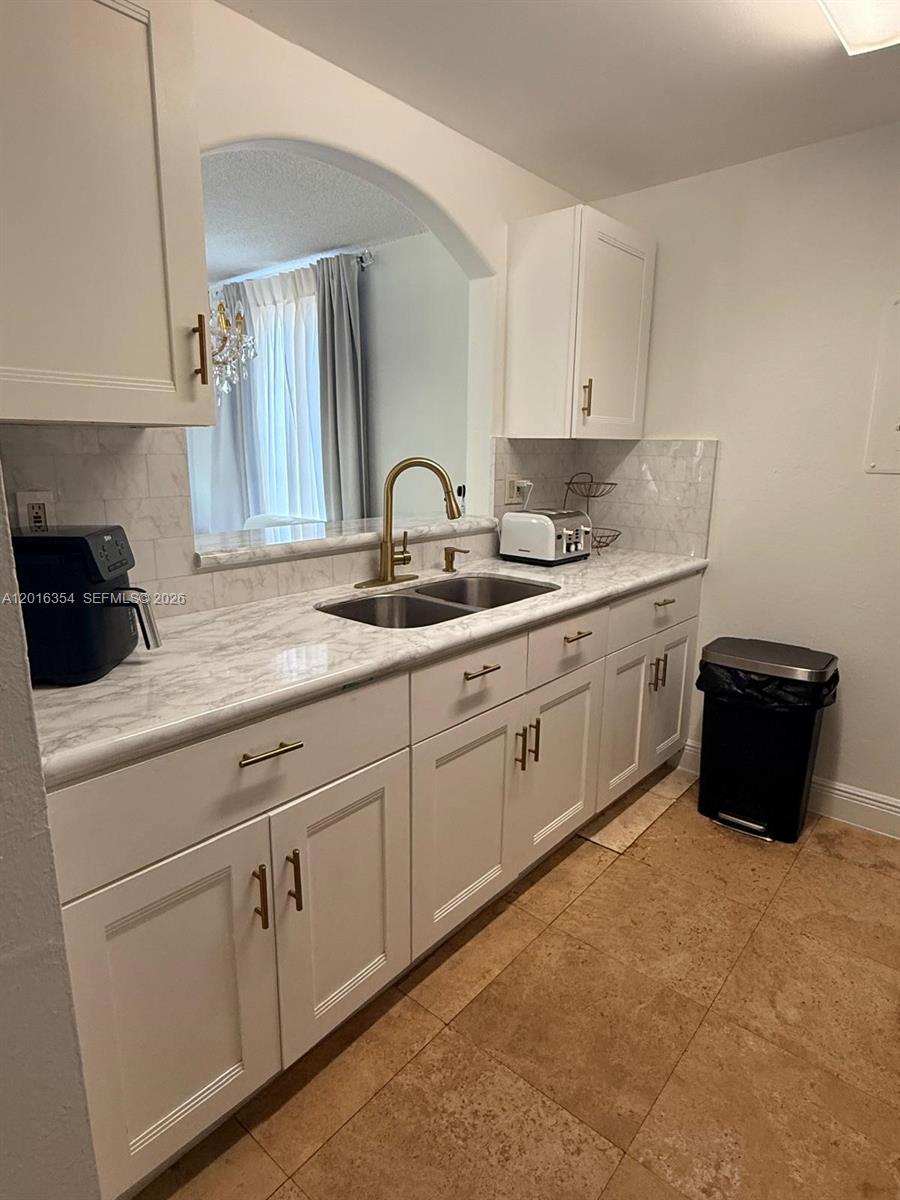 2160 SW 16th Ave 320