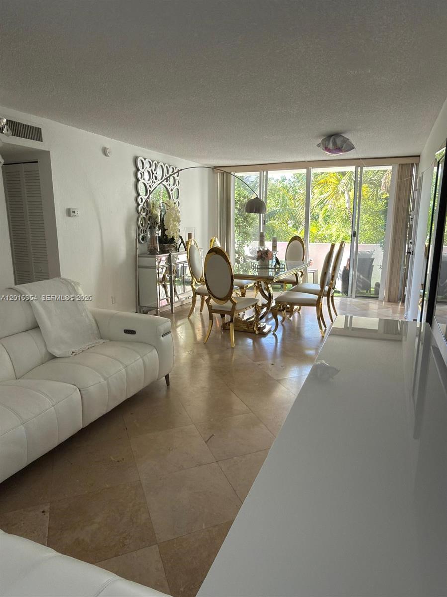 2160 SW 16th Ave 320