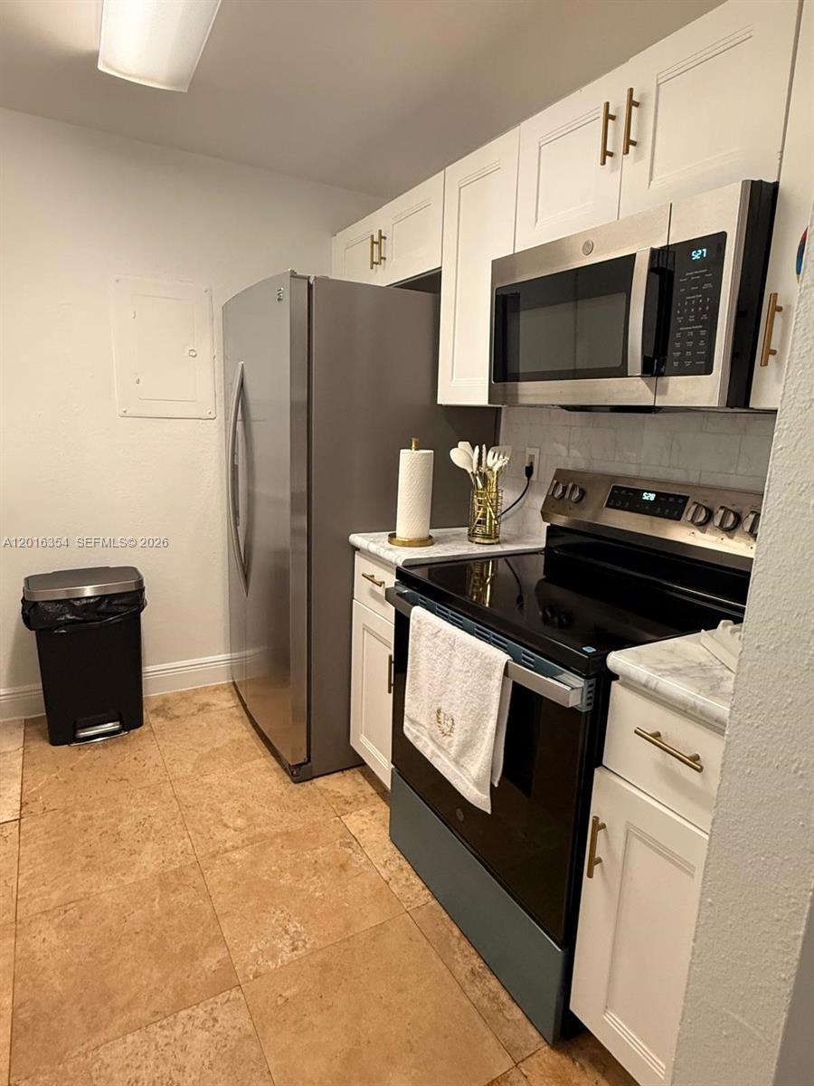 2160 SW 16th Ave 320
