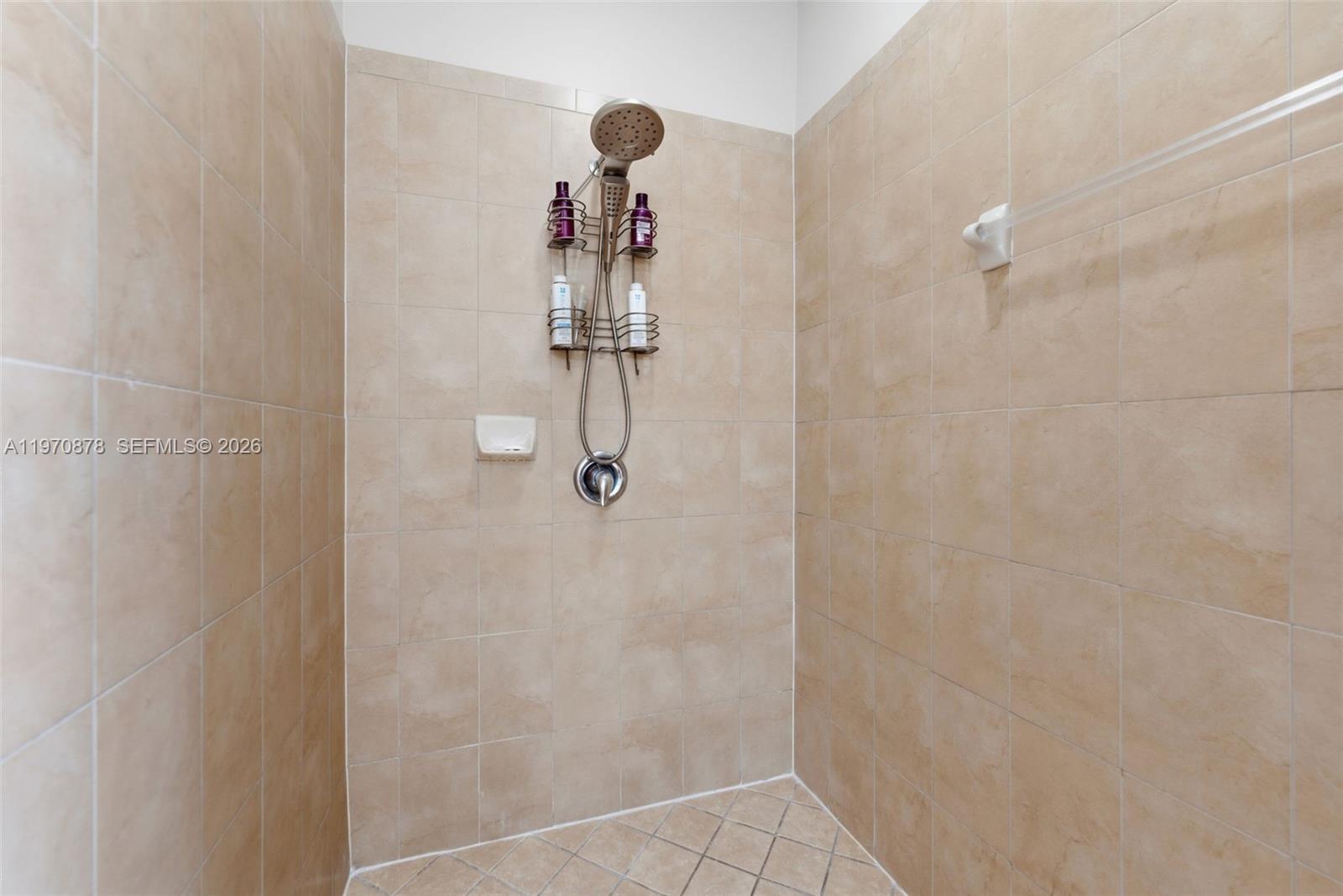 KENDALL COMMONS RESIDENTI - Residential