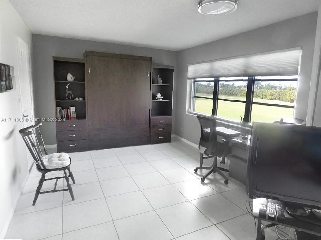HOLLYBROOK GOLF AND - Residential