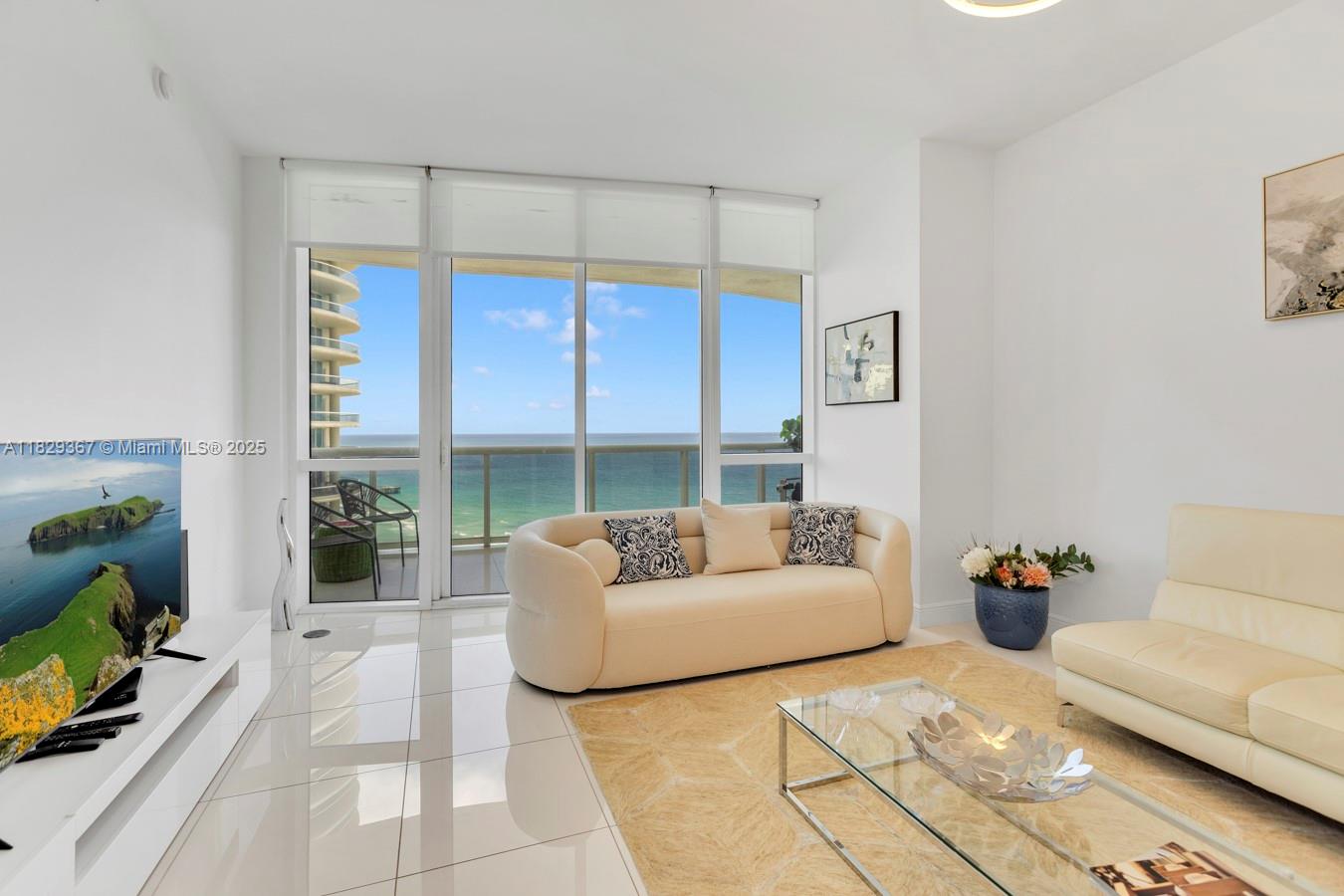 16001 Collins Ave 1903, Sunny Isles Beach, FL, 33160/$1,690,000 3 16001 Collins Ave 1903