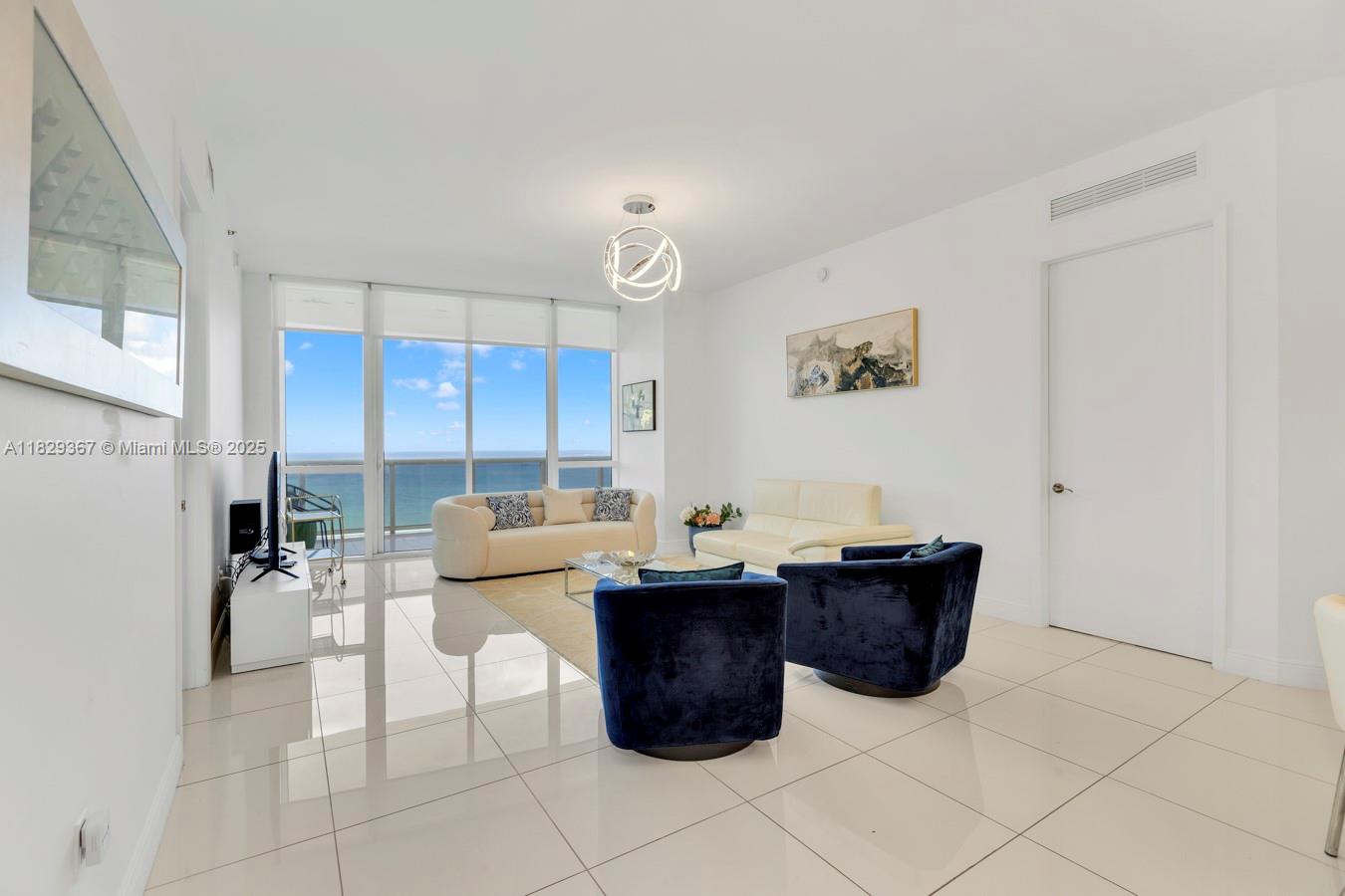 16001 Collins Ave 1903, Sunny Isles Beach, FL, 33160/$1,690,000 2 16001 Collins Ave 1903