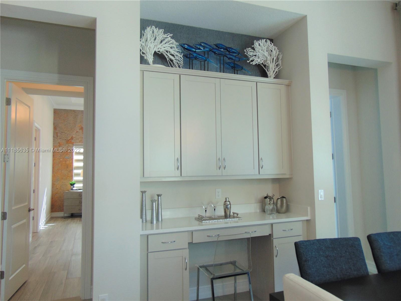 PALM MEADOWS ESTATES - Residential