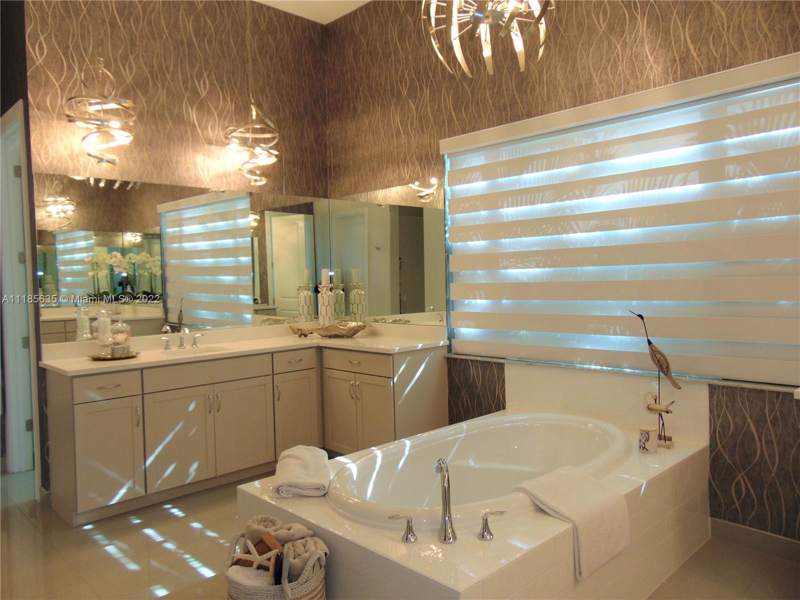 PALM MEADOWS ESTATES - Residential