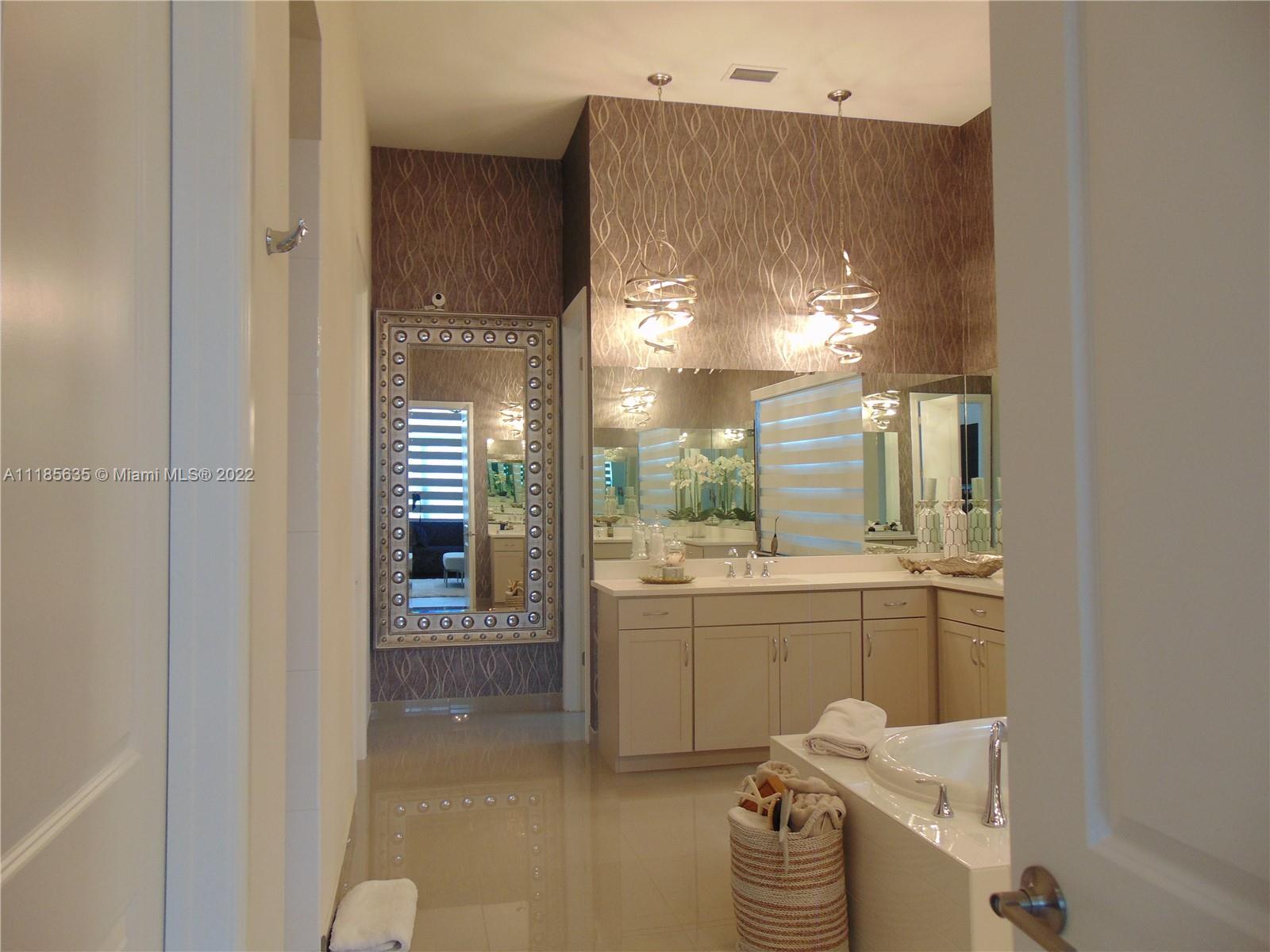 PALM MEADOWS ESTATES - Residential