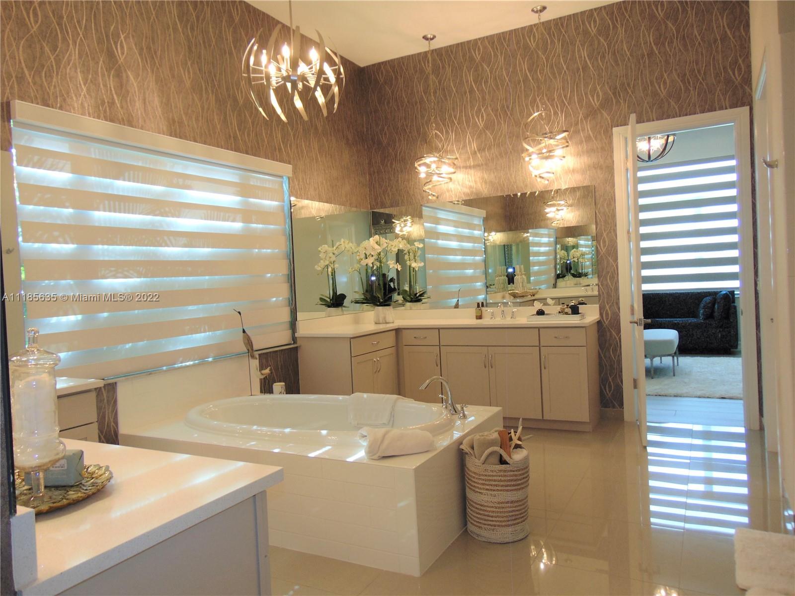 PALM MEADOWS ESTATES - Residential