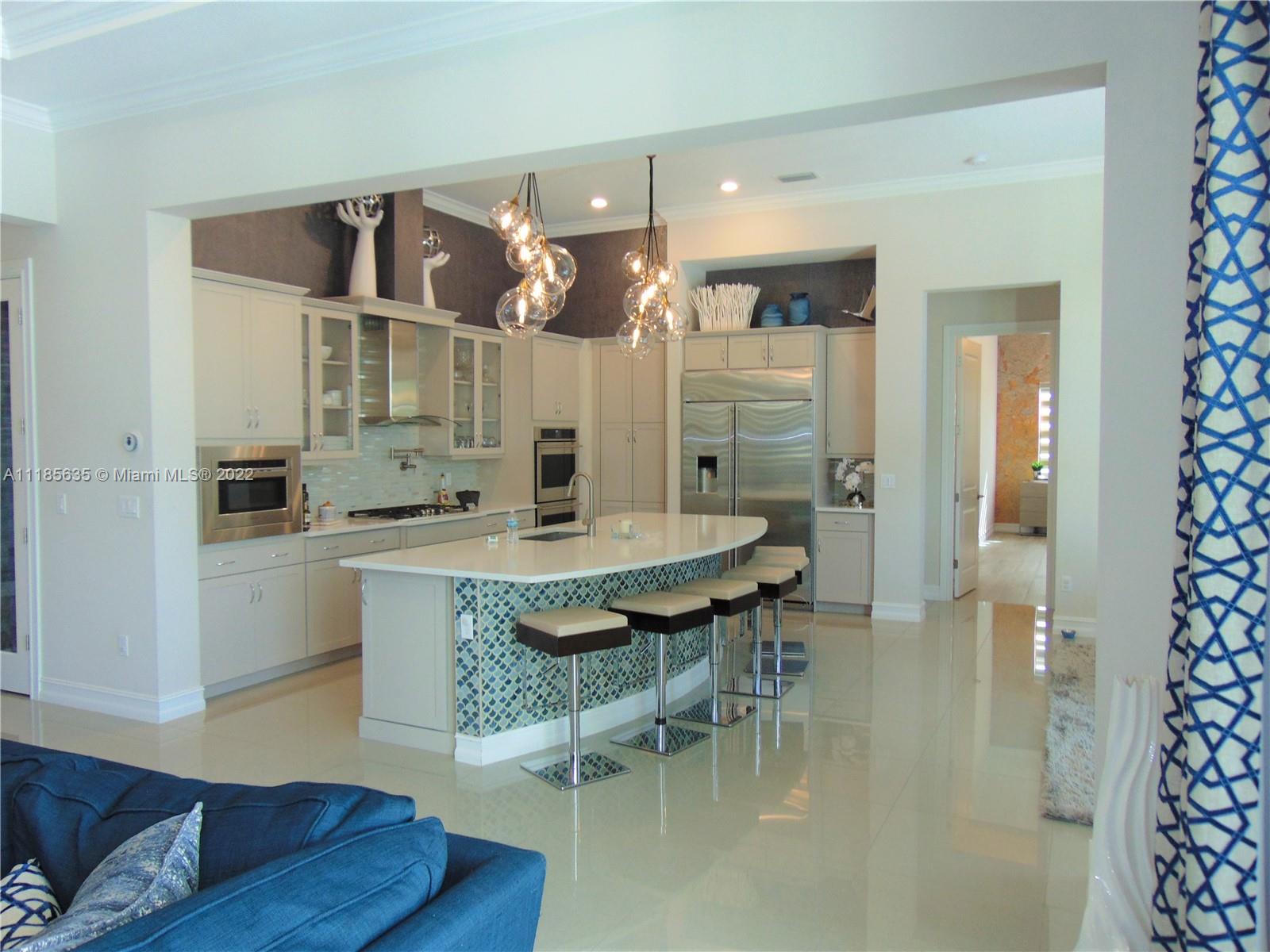 PALM MEADOWS ESTATES - Residential