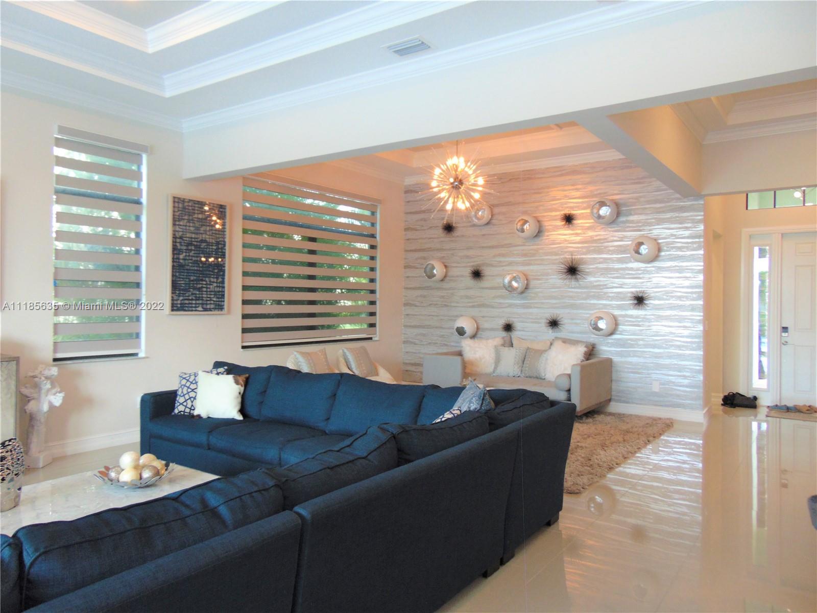 PALM MEADOWS ESTATES - Residential