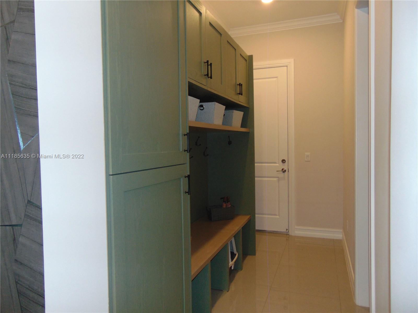 PALM MEADOWS ESTATES - Residential