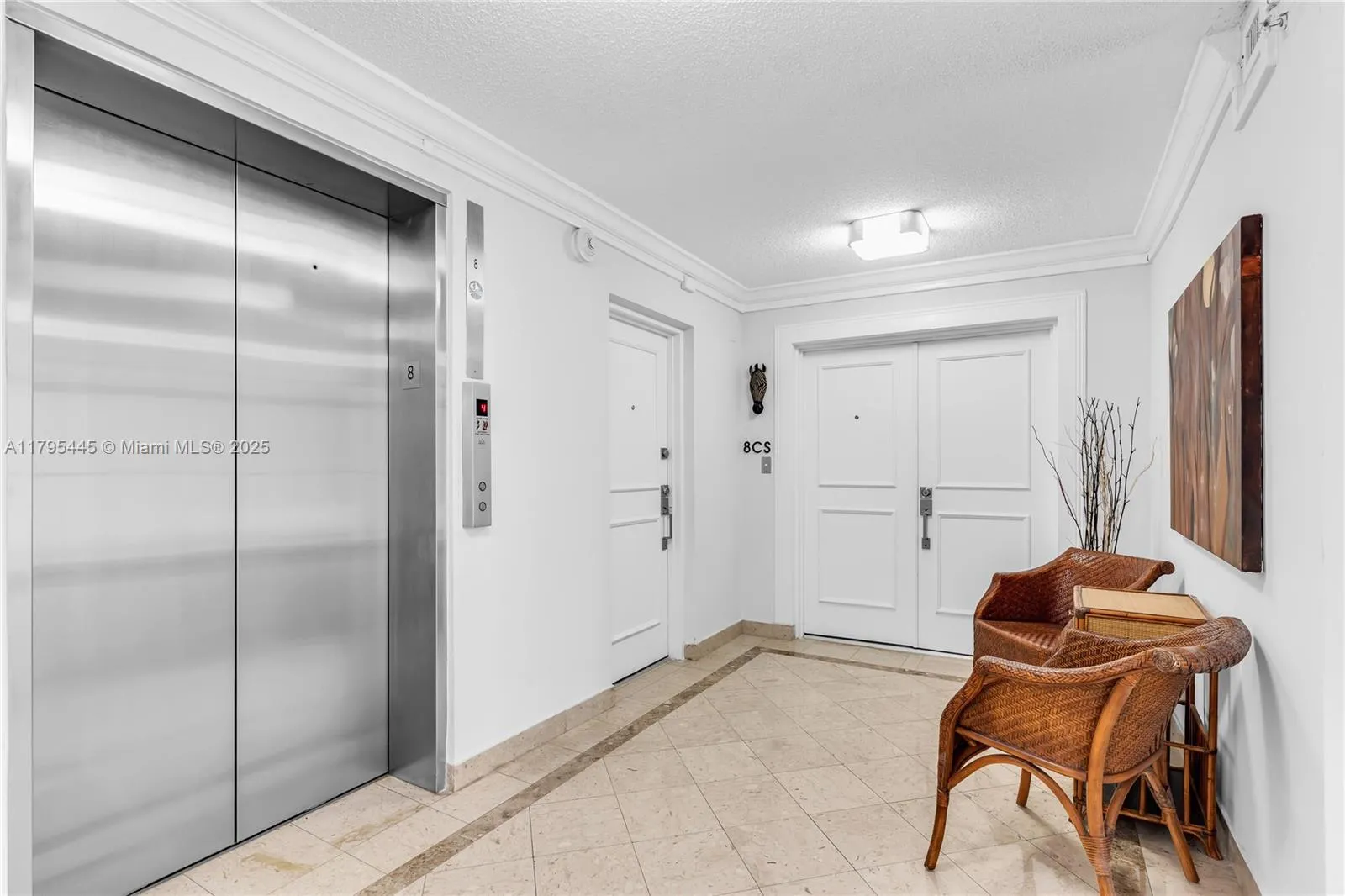 Key Biscayne, Florida 33149, United States, 3 Bedrooms Bedrooms, ,3 BathroomsBathrooms,Residential,Pending,121647