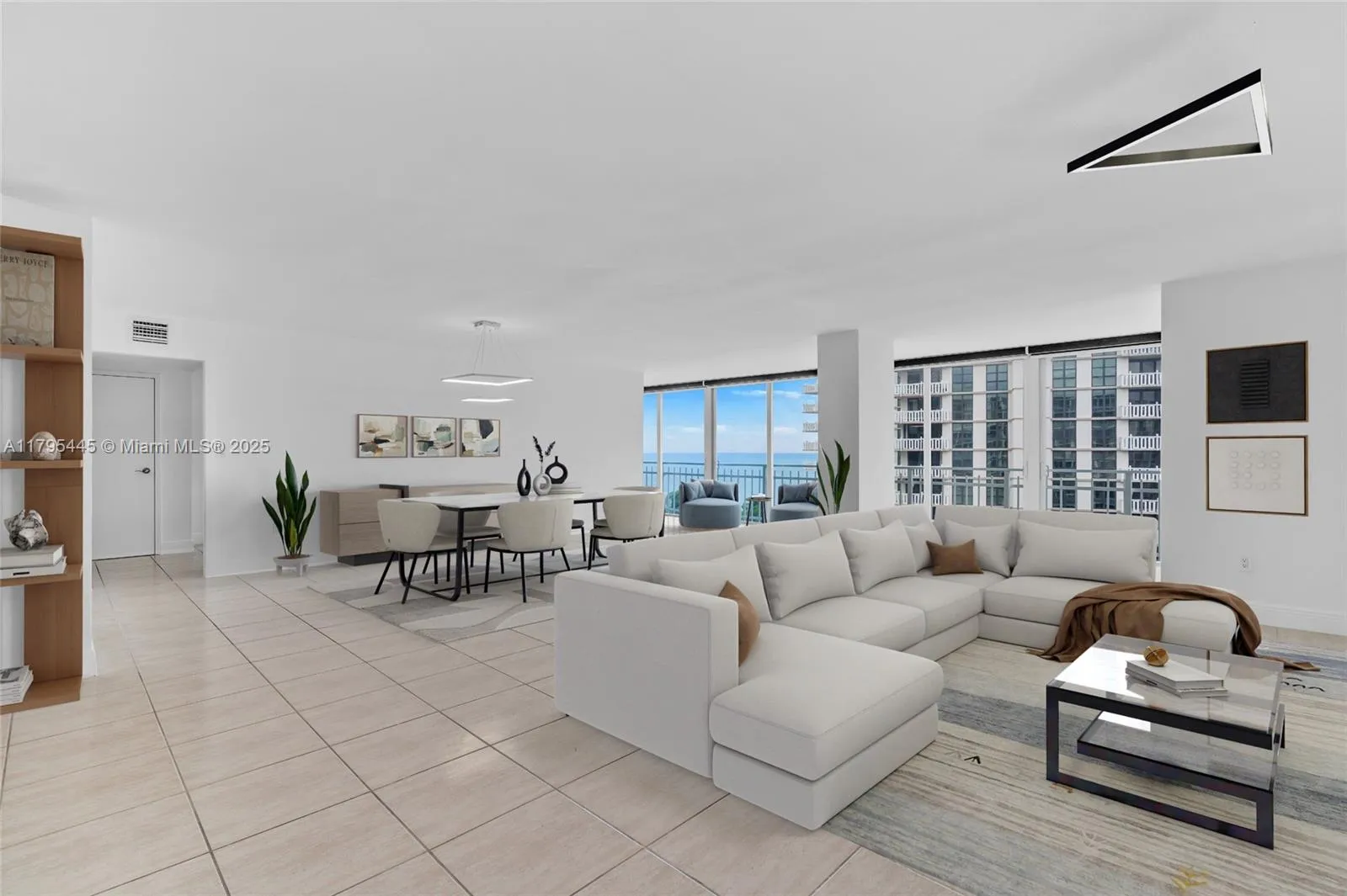 Key Biscayne, Florida 33149, United States, 3 Bedrooms Bedrooms, ,3 BathroomsBathrooms,Residential,Pending,121647