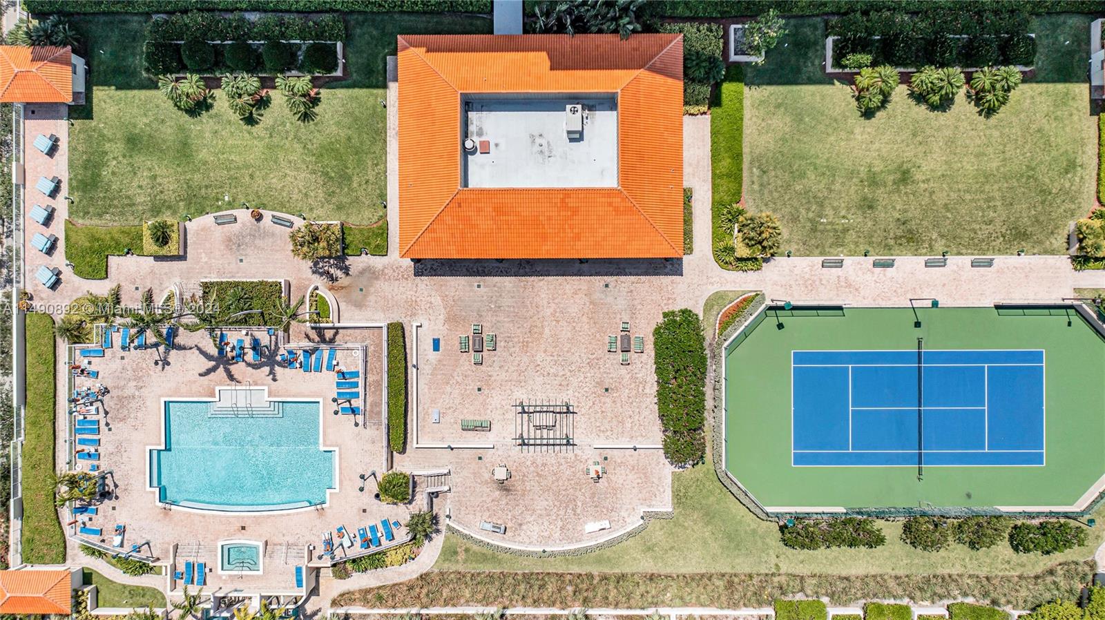 TIDES AT BRIDGESIDE SQUAR - Residential