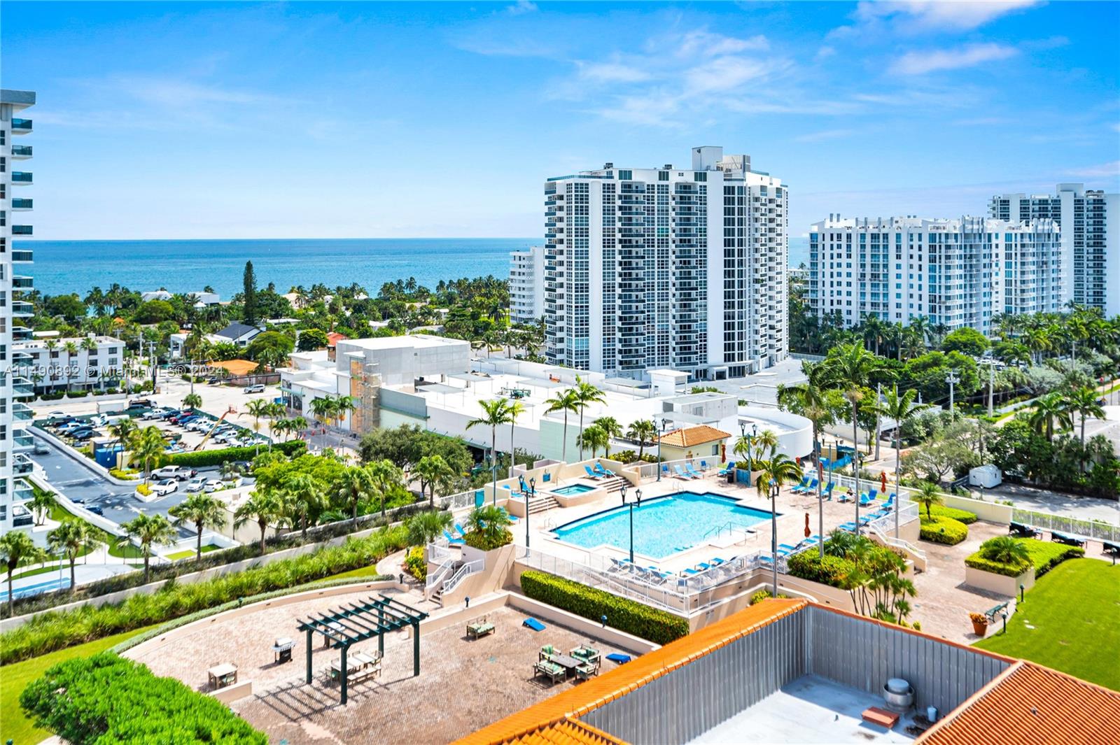 TIDES AT BRIDGESIDE SQUAR - Residential