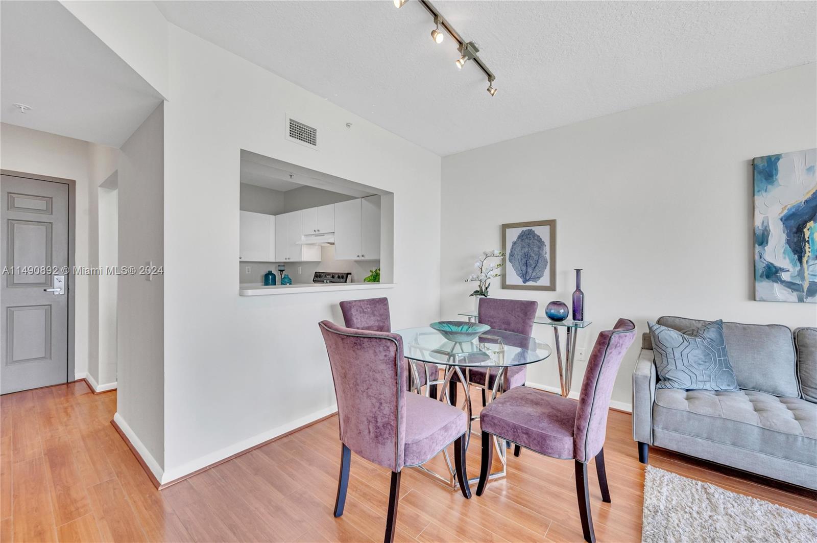 TIDES AT BRIDGESIDE SQUAR - Residential