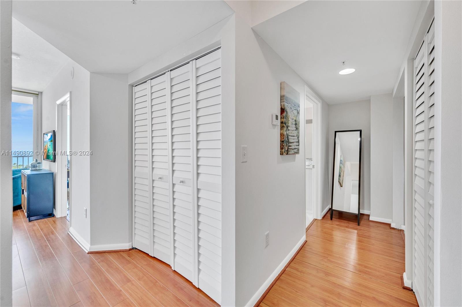 TIDES AT BRIDGESIDE SQUAR - Residential