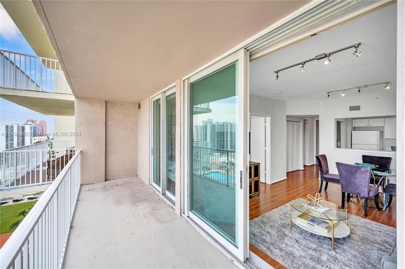 TIDES AT BRIDGESIDE SQUAR - Residential