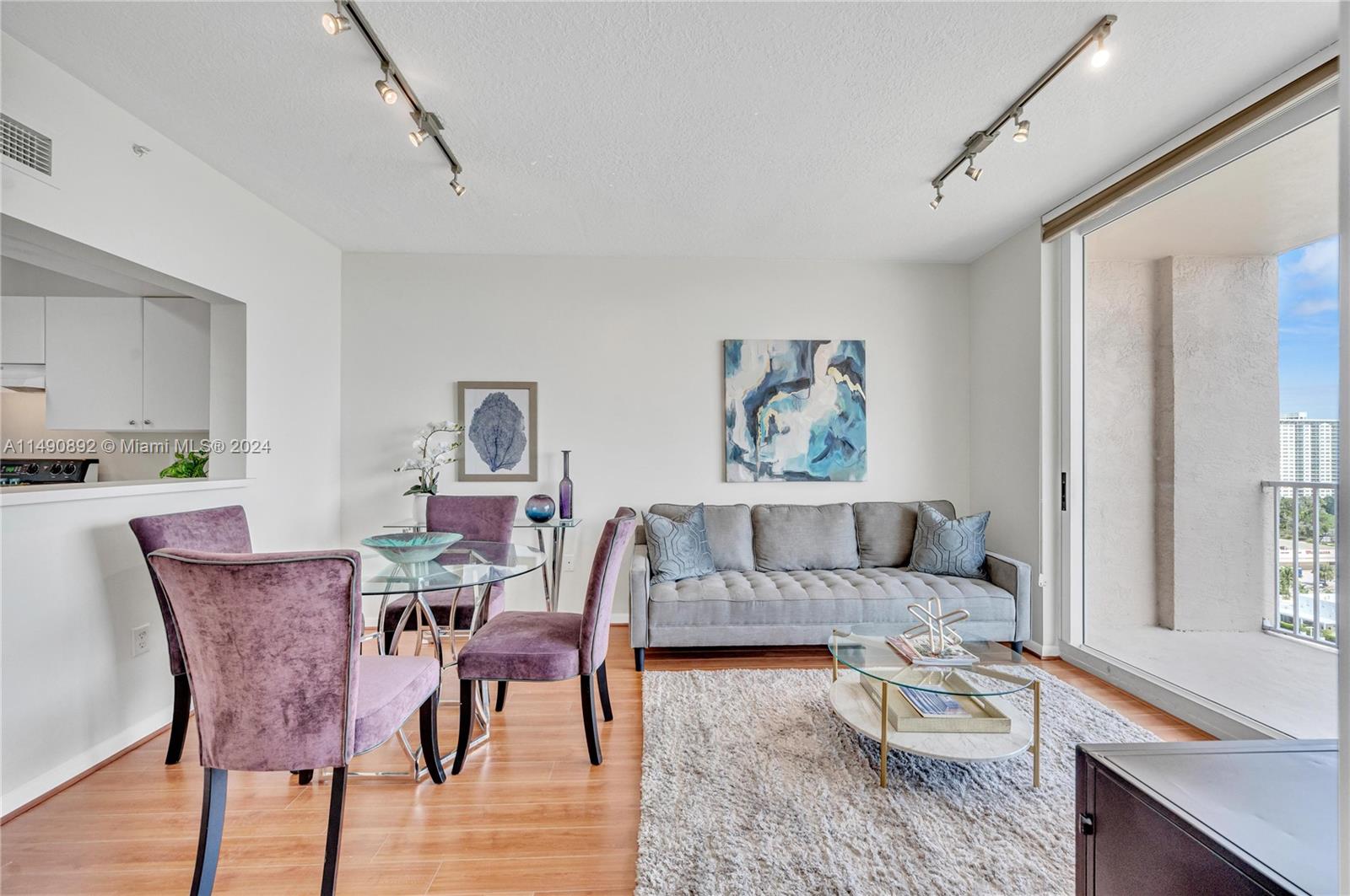 TIDES AT BRIDGESIDE SQUAR - Residential