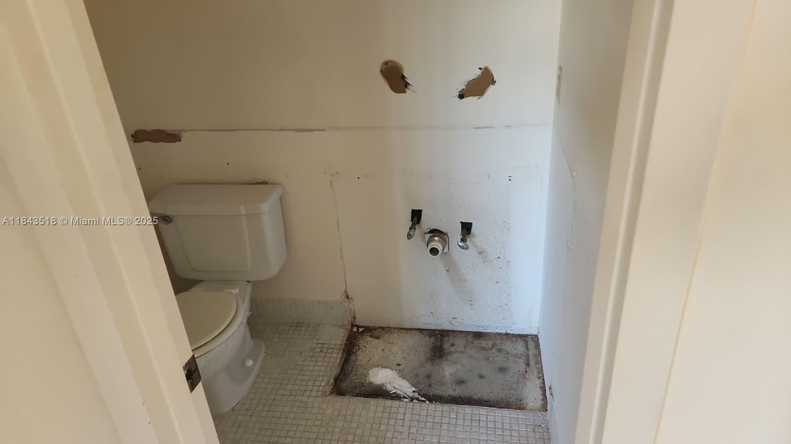 SUFFOLK AT CENTURY VILLAG - Residential