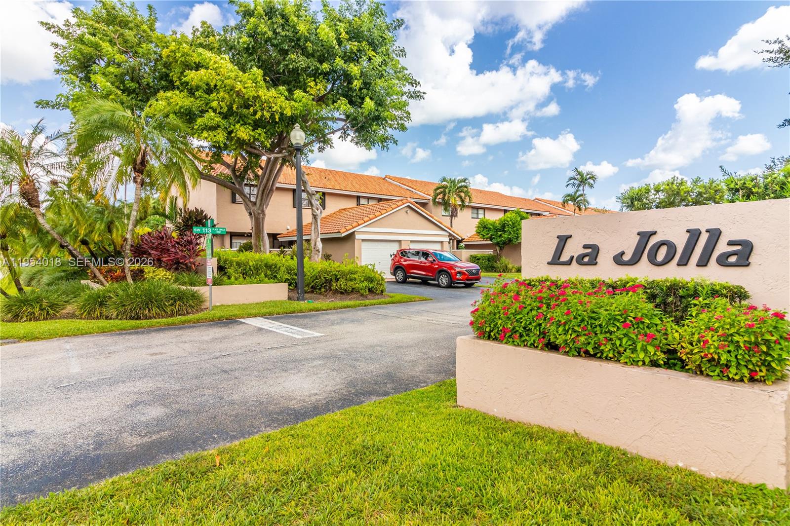 TOWNHOMES OF LA JOLLA - Residential Lease