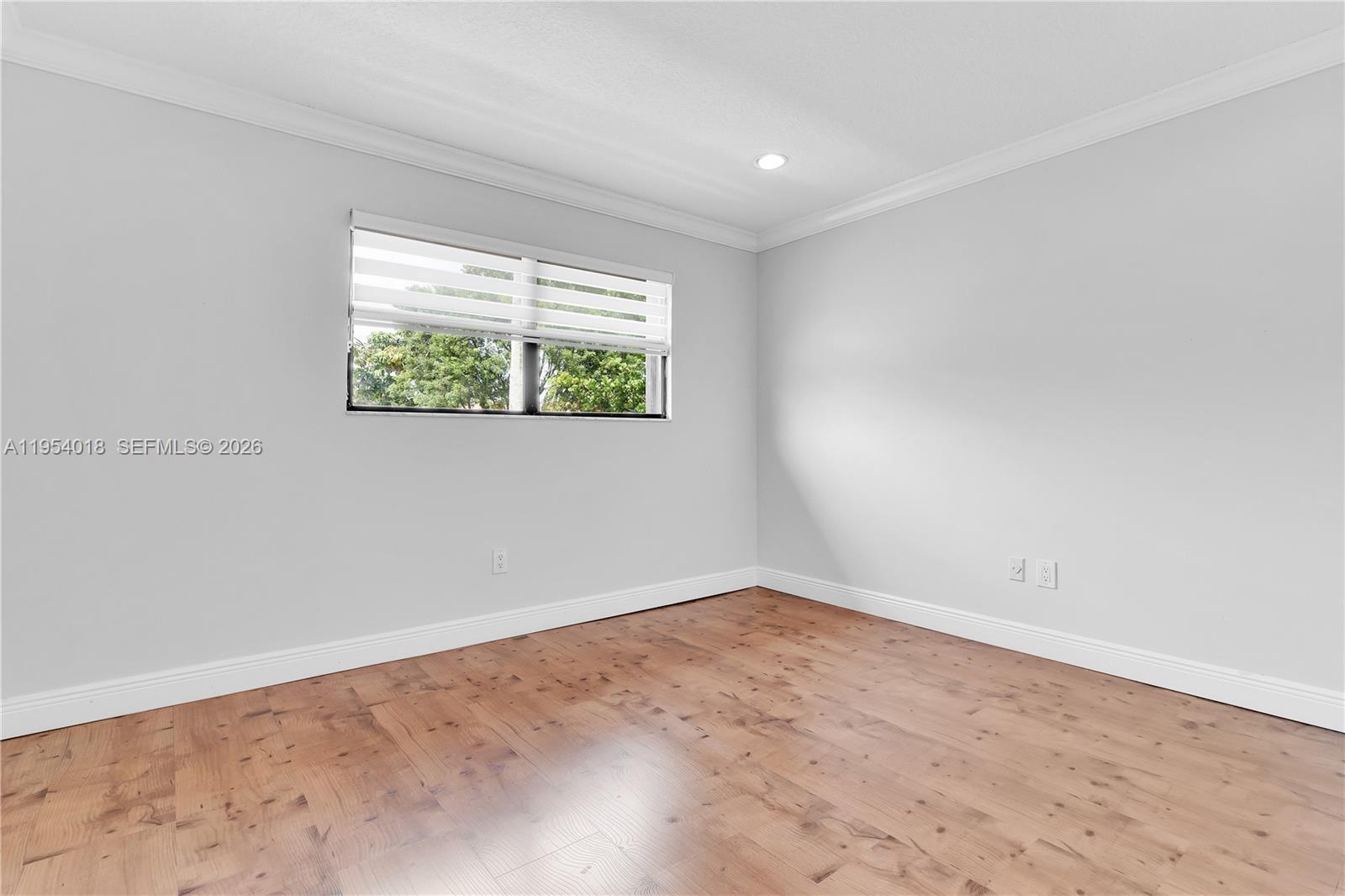 TOWNHOMES OF LA JOLLA - Residential Lease