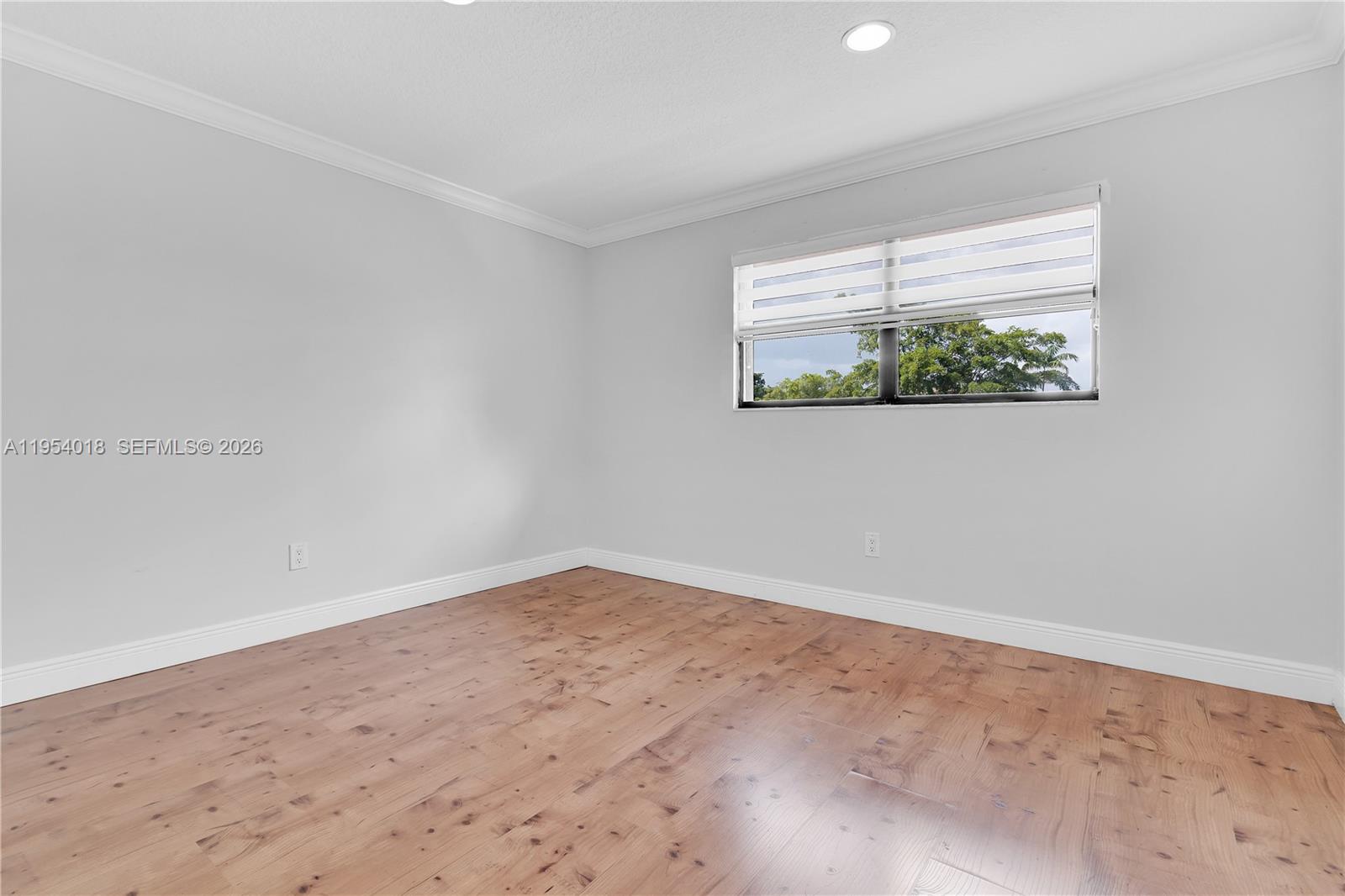 TOWNHOMES OF LA JOLLA - Residential Lease