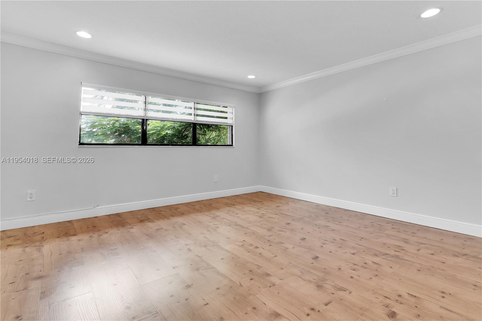 TOWNHOMES OF LA JOLLA - Residential Lease