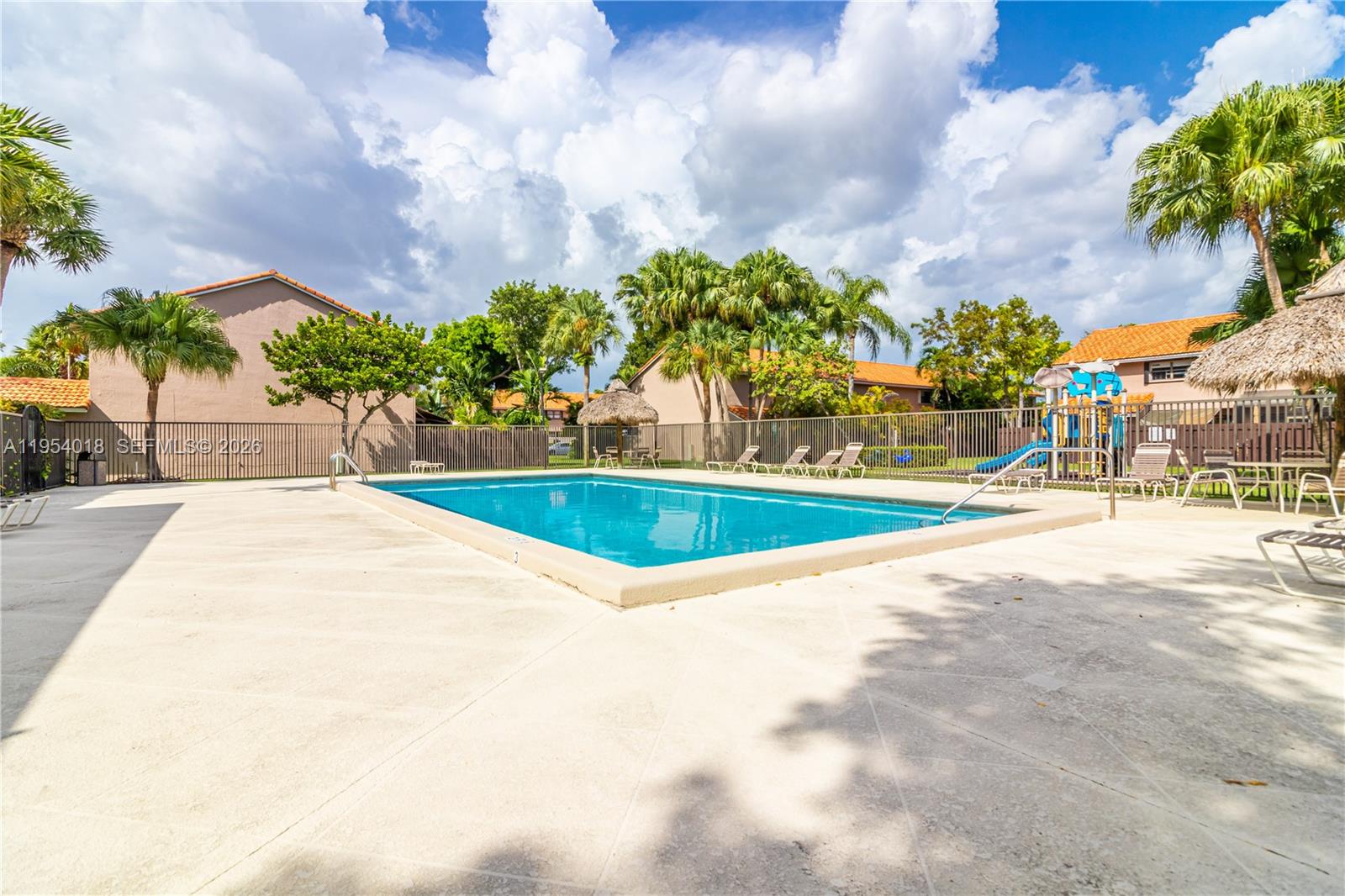 TOWNHOMES OF LA JOLLA - Residential Lease