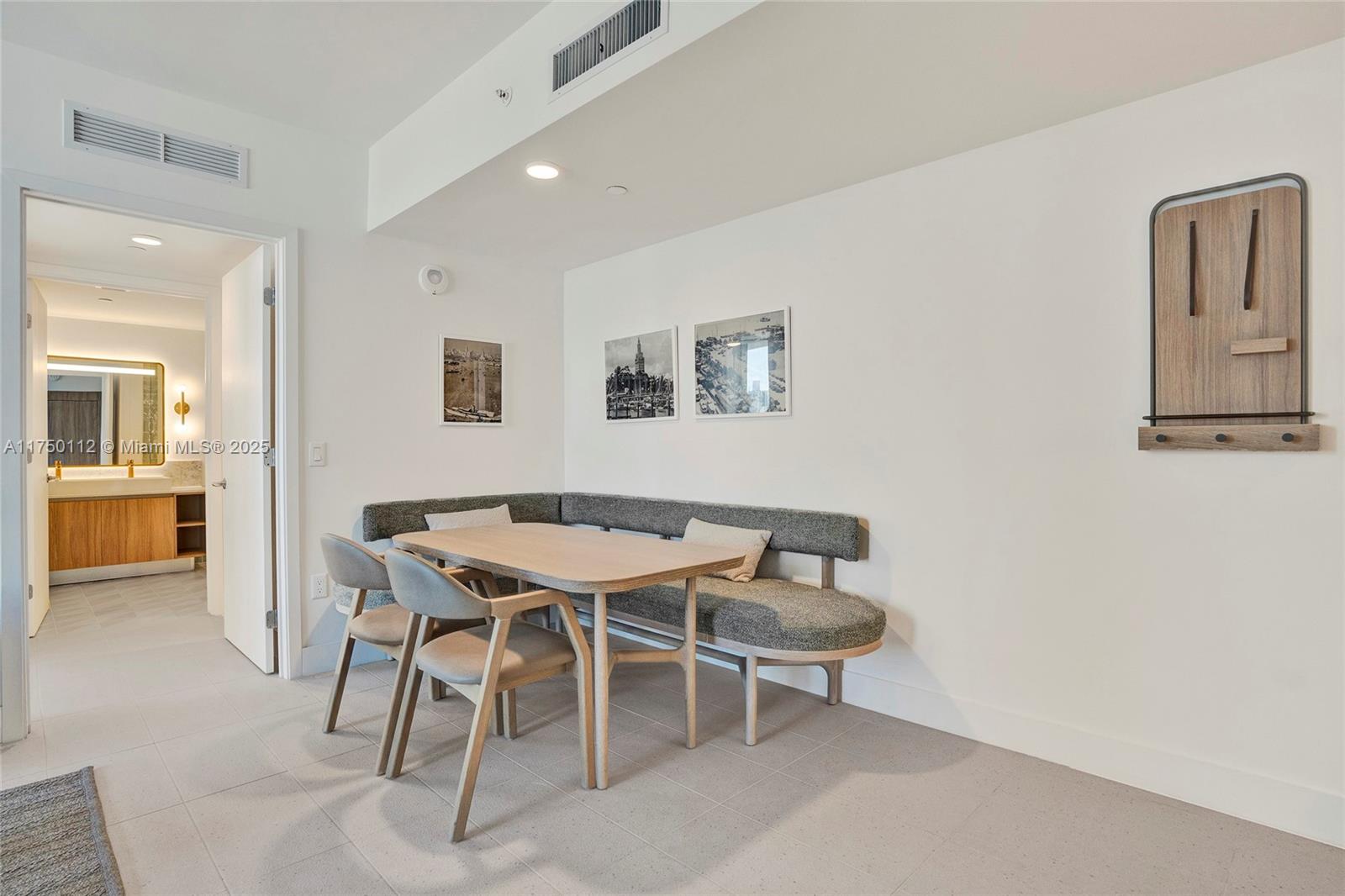 601 NE 1ST AVE 2805