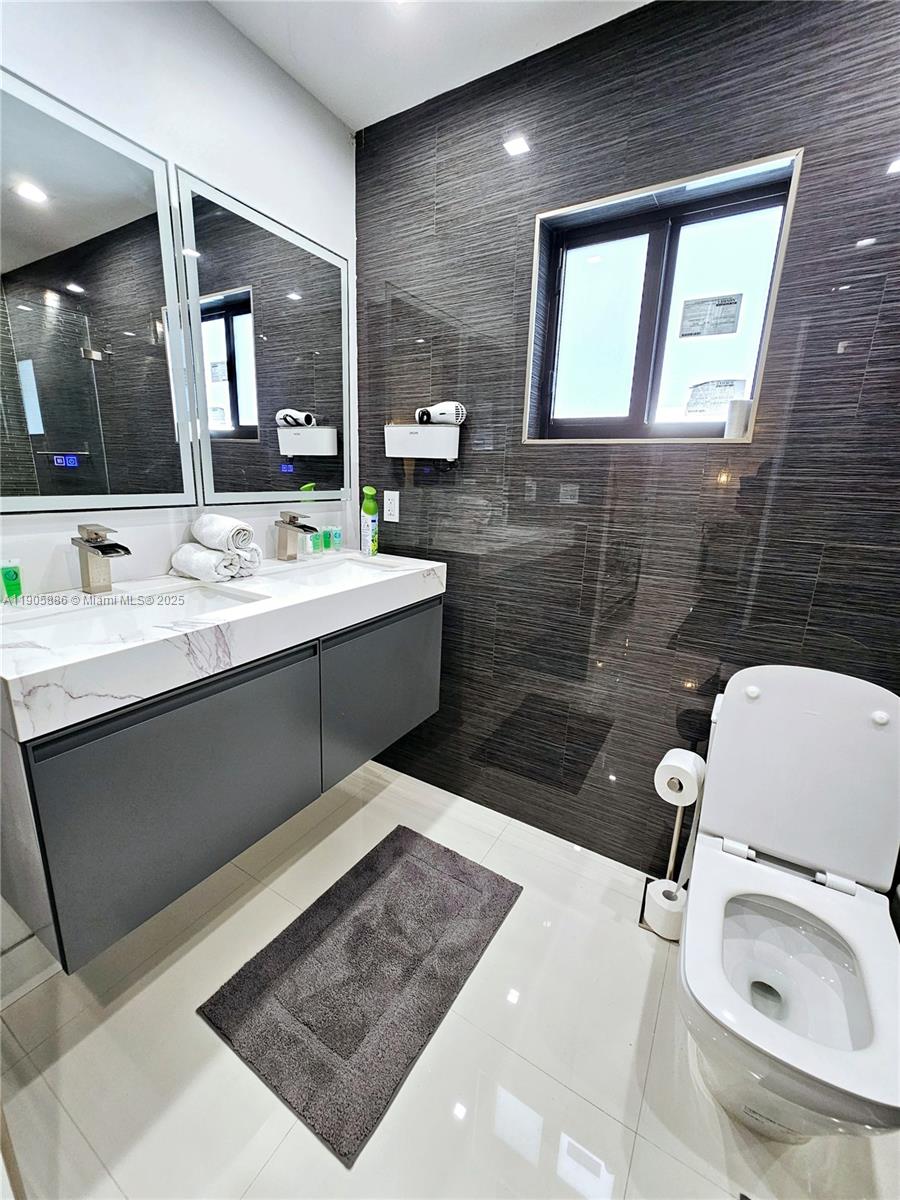 KARINA ESTATES - Residential Lease