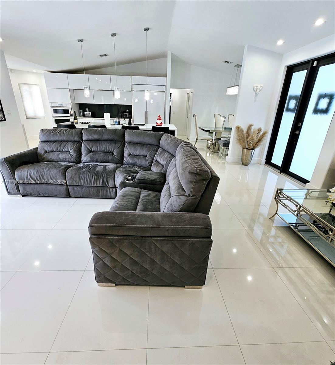 KARINA ESTATES - Residential Lease