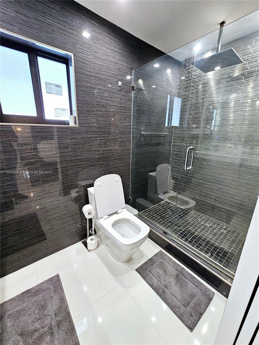 KARINA ESTATES - Residential Lease