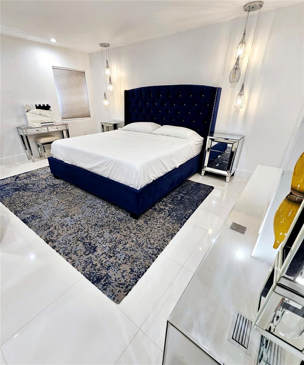 KARINA ESTATES - Residential Lease