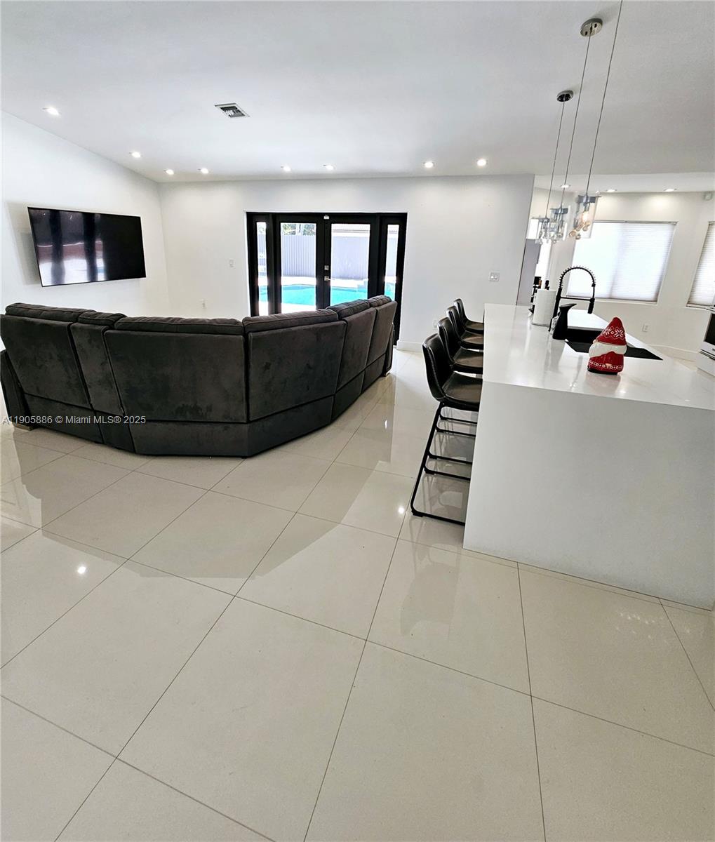 KARINA ESTATES - Residential Lease