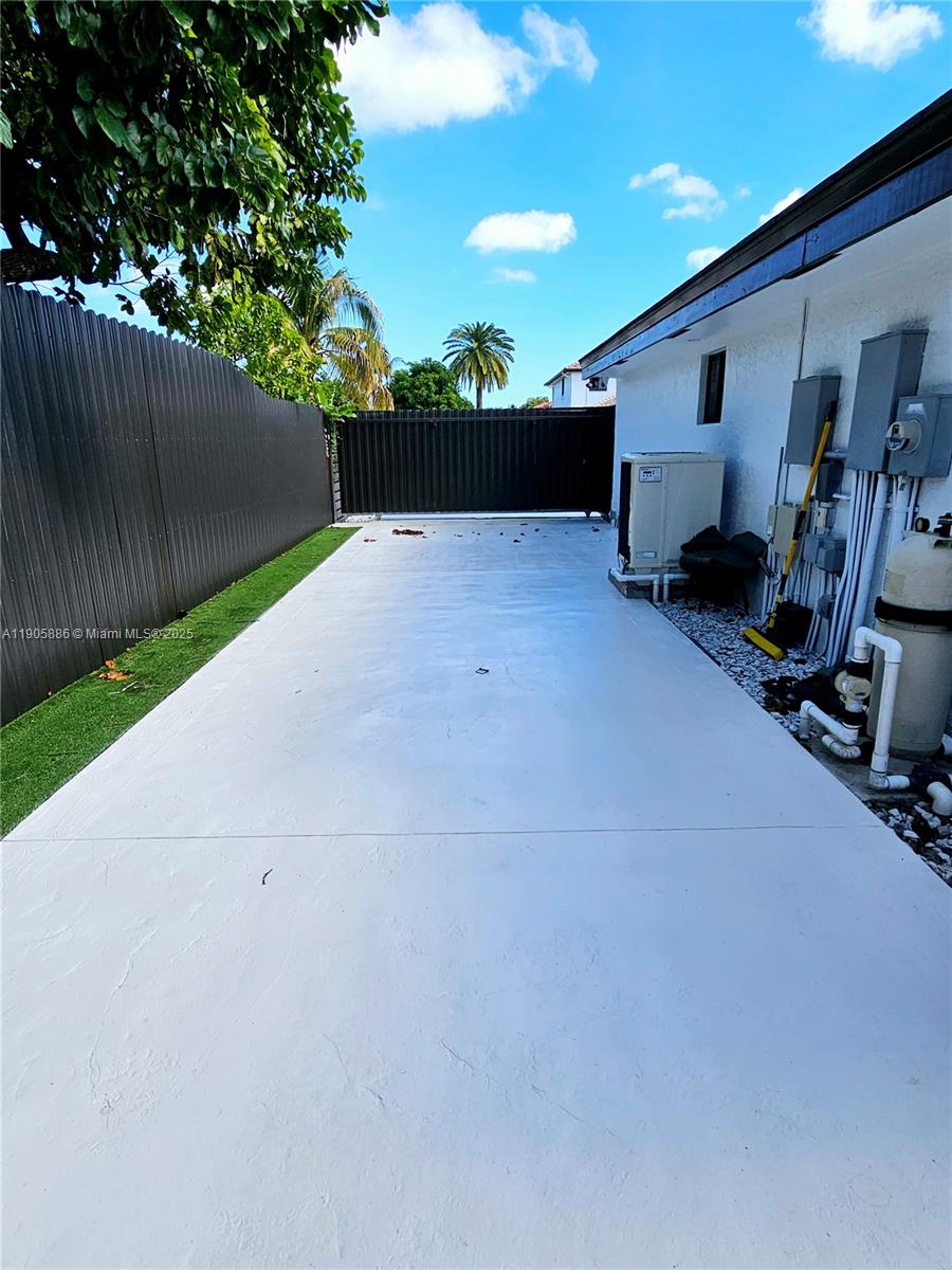 KARINA ESTATES - Residential Lease