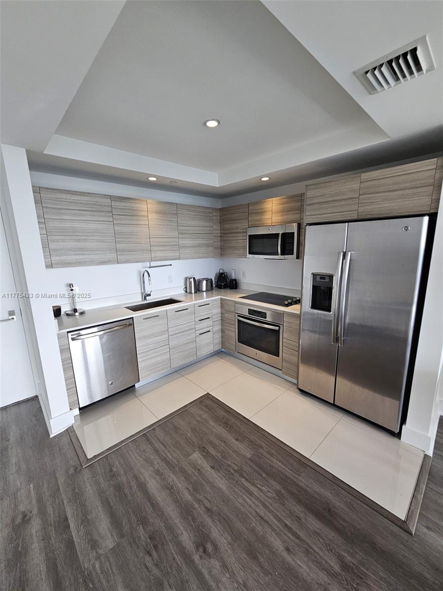 HYDE MIDTOWN - Residential Lease