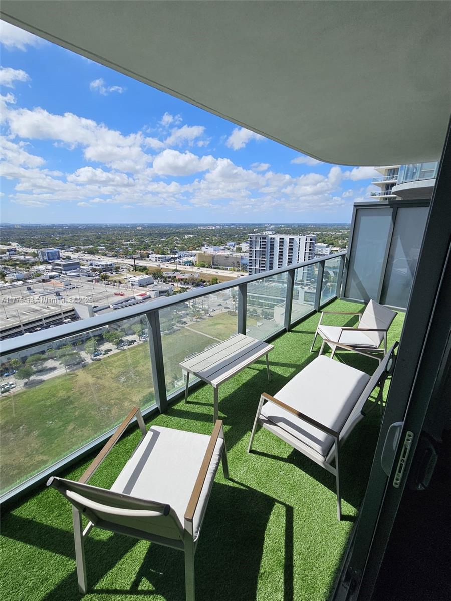 HYDE MIDTOWN - Residential Lease
