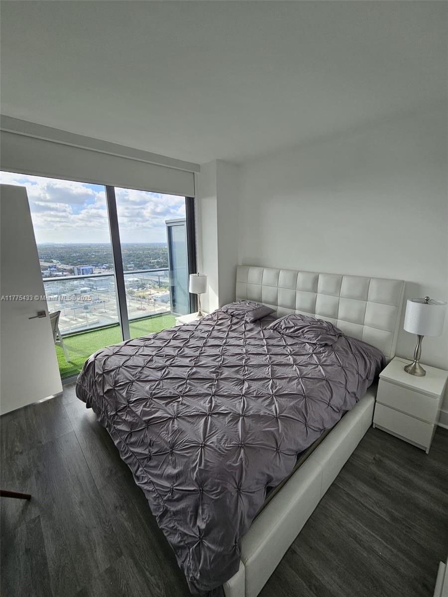 HYDE MIDTOWN - Residential Lease