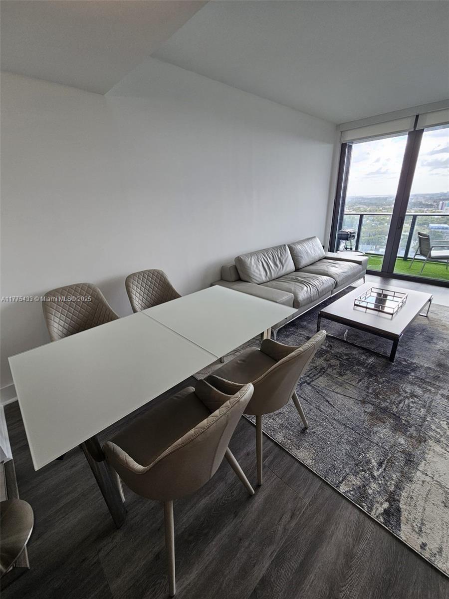 HYDE MIDTOWN - Residential Lease