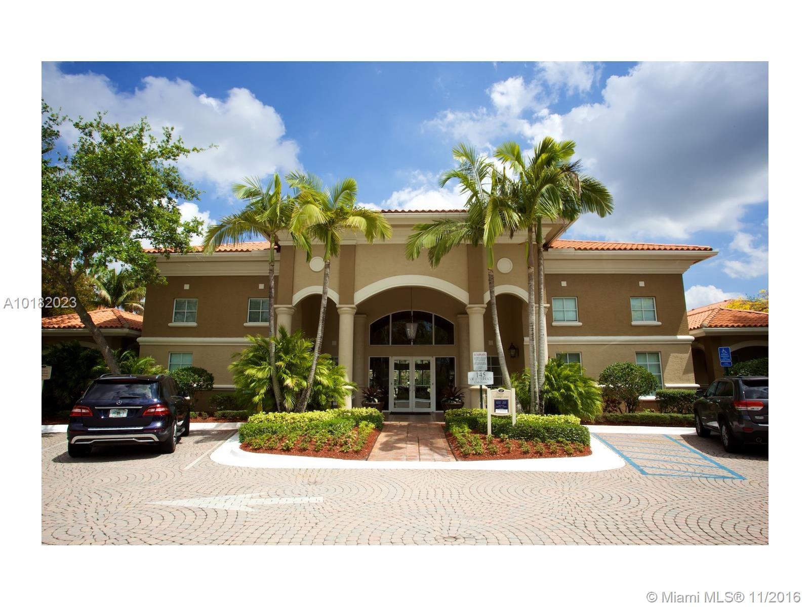 BEAUTIFUL 2 BEDROOM 2 FULL BATH APARTMENT IN THE RESORT STYLE COMMUNITY OF LA MARQUESA, HUGE CLOSETS, FULL SIZE WASHER AND DRYER. AMENITIES INCLUDE CLUB HOUSE, POOL, PLAYGROUND, CAR WASH FACILITY, BBQ AREA, INDOOR RACQUETBALL COURT, GYM, THEATER ROOM,CONTROLLED ACCESS ENTRY GATES AND MORE. MINUTES FROM I-75 AND WALKING DISTANCE FROM RESTAURANTS, SHOPPING MALLS ETC. CALL LISTING AGENT FOR SHOWING INSTRUCTIONS.