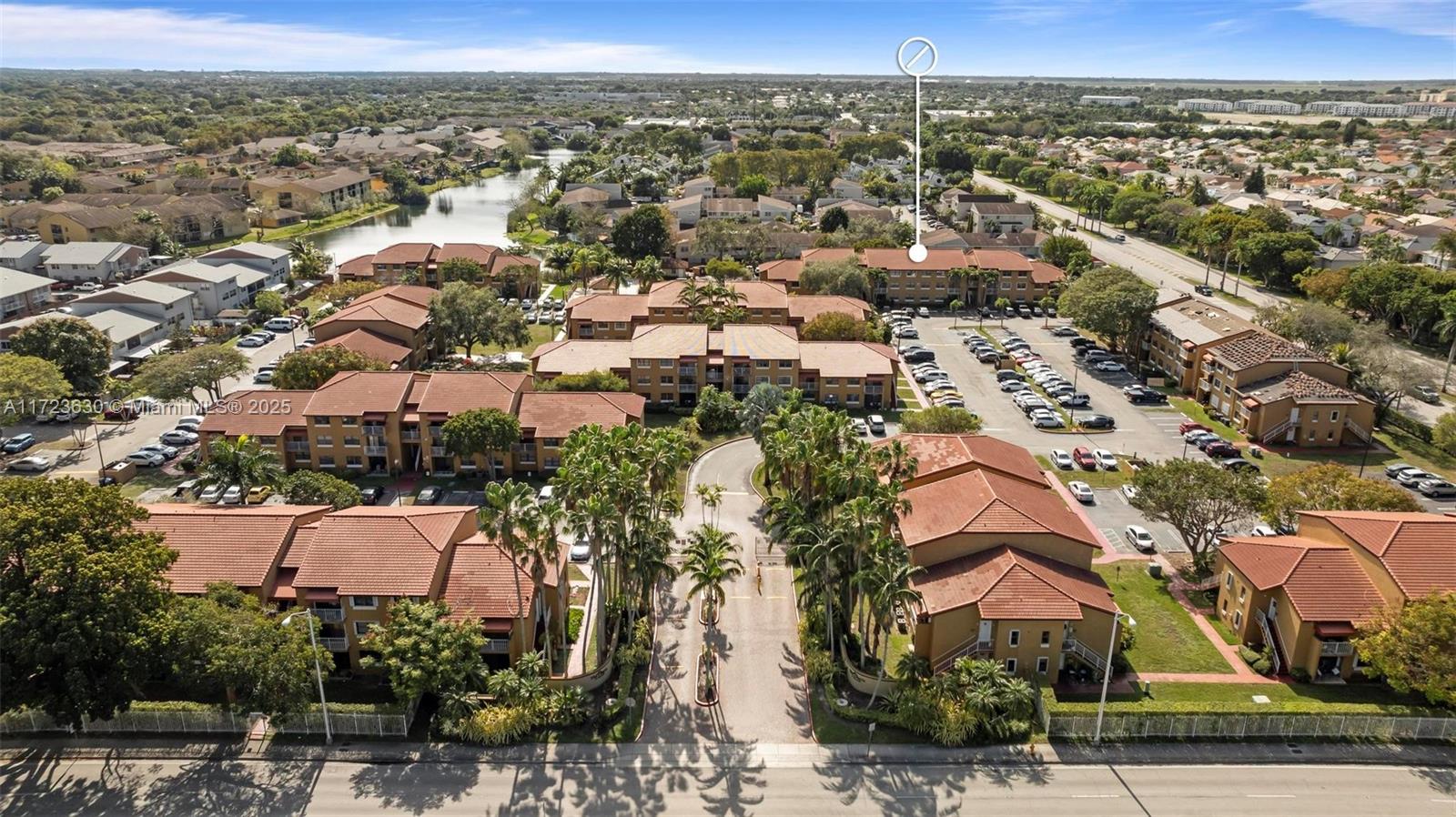THE COURTS AT KENDALL CON - Residential