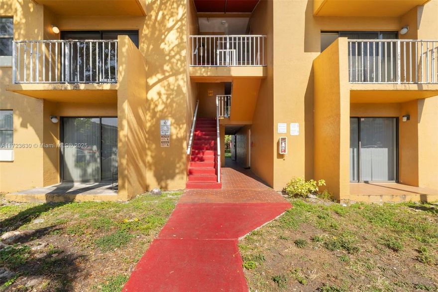 Seller is firm on price.

Beautiful 2-bedroom, 1-bath unit featuring laminated floors, in-unit washer and dryer, and a private balcony. Located in a well-maintained community with excellent amenities: clubhouse, two pools, and pet-friendly areas. One assigned parking space plus guest parking. Perfect for comfortable living or investment. Great location near shops, schools, and more.