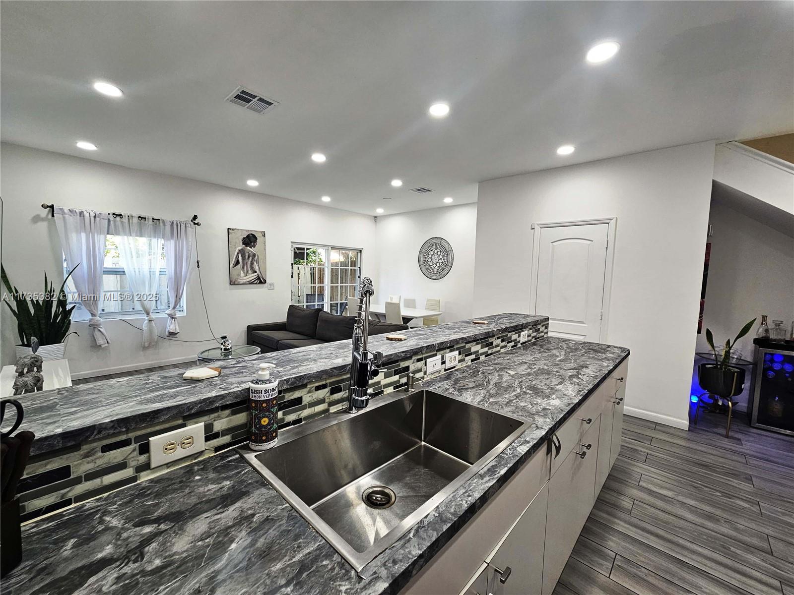 TUSCAN VIEW CONDOMINIUM - Residential